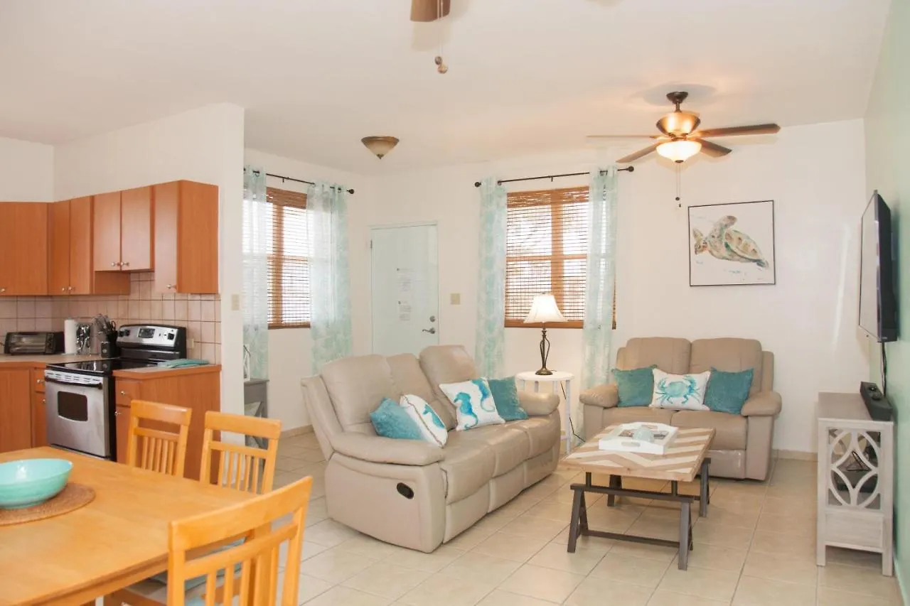 Coco Loco Ocean Views, Balcony, Pool, Laundry Apartment Rincon